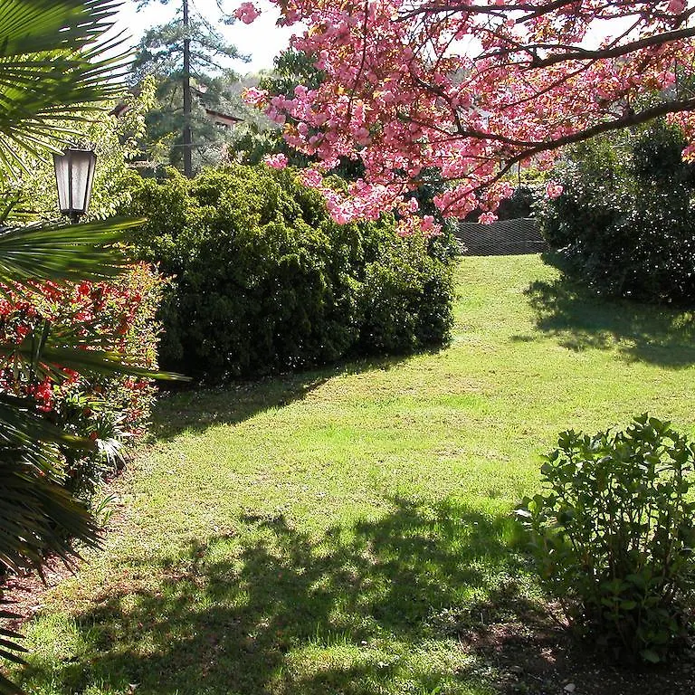 Отель Du Parc Lake Maggiore Италия